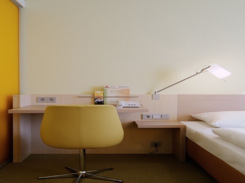 Acomhotel Muenchen-Haar Екстериор снимка