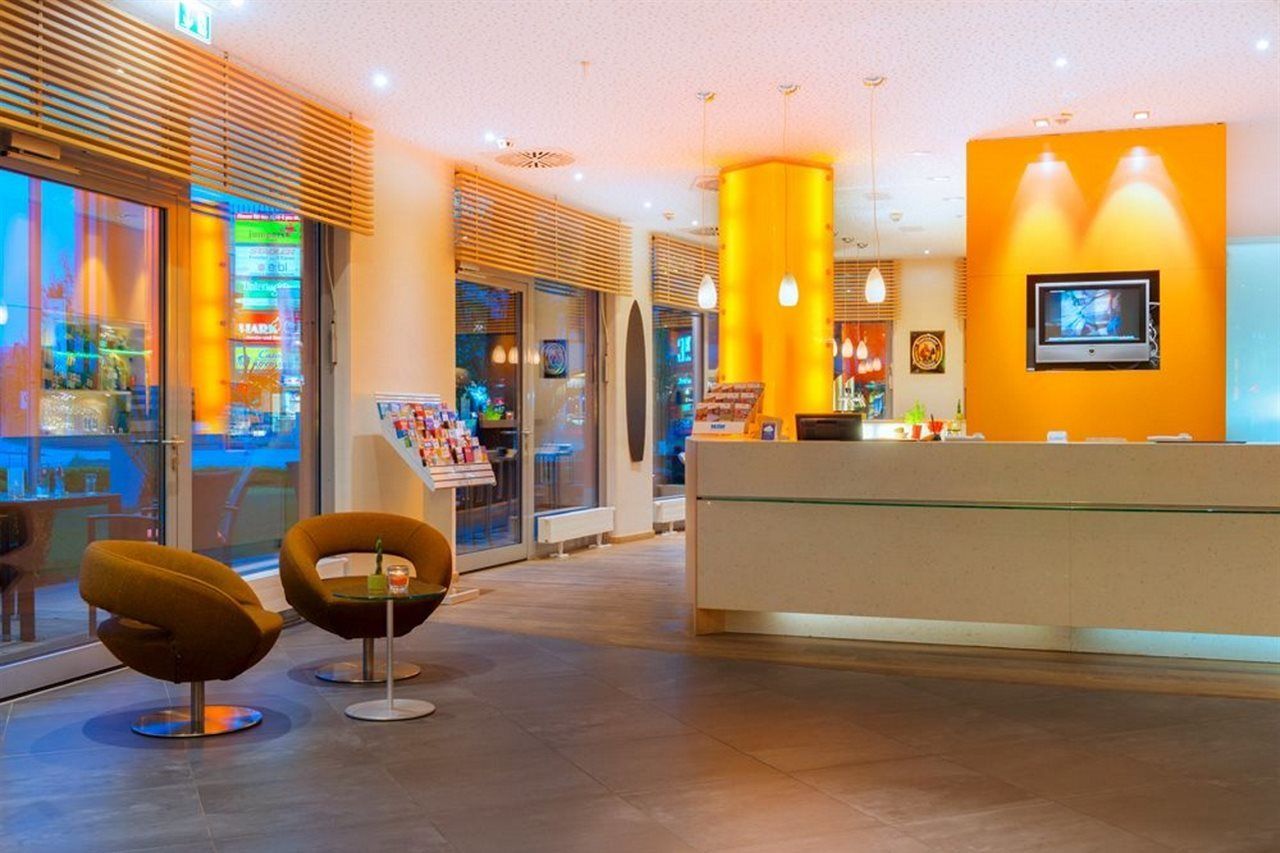 Acomhotel Muenchen-Haar Екстериор снимка